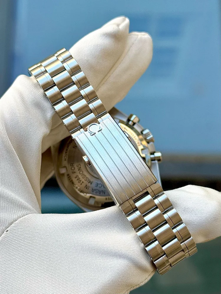 Omega Speedmaster Professional Moonwatch 